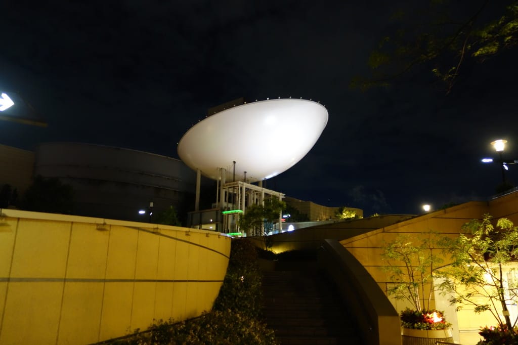 なんばパークス 8F スクリーンを7Fから